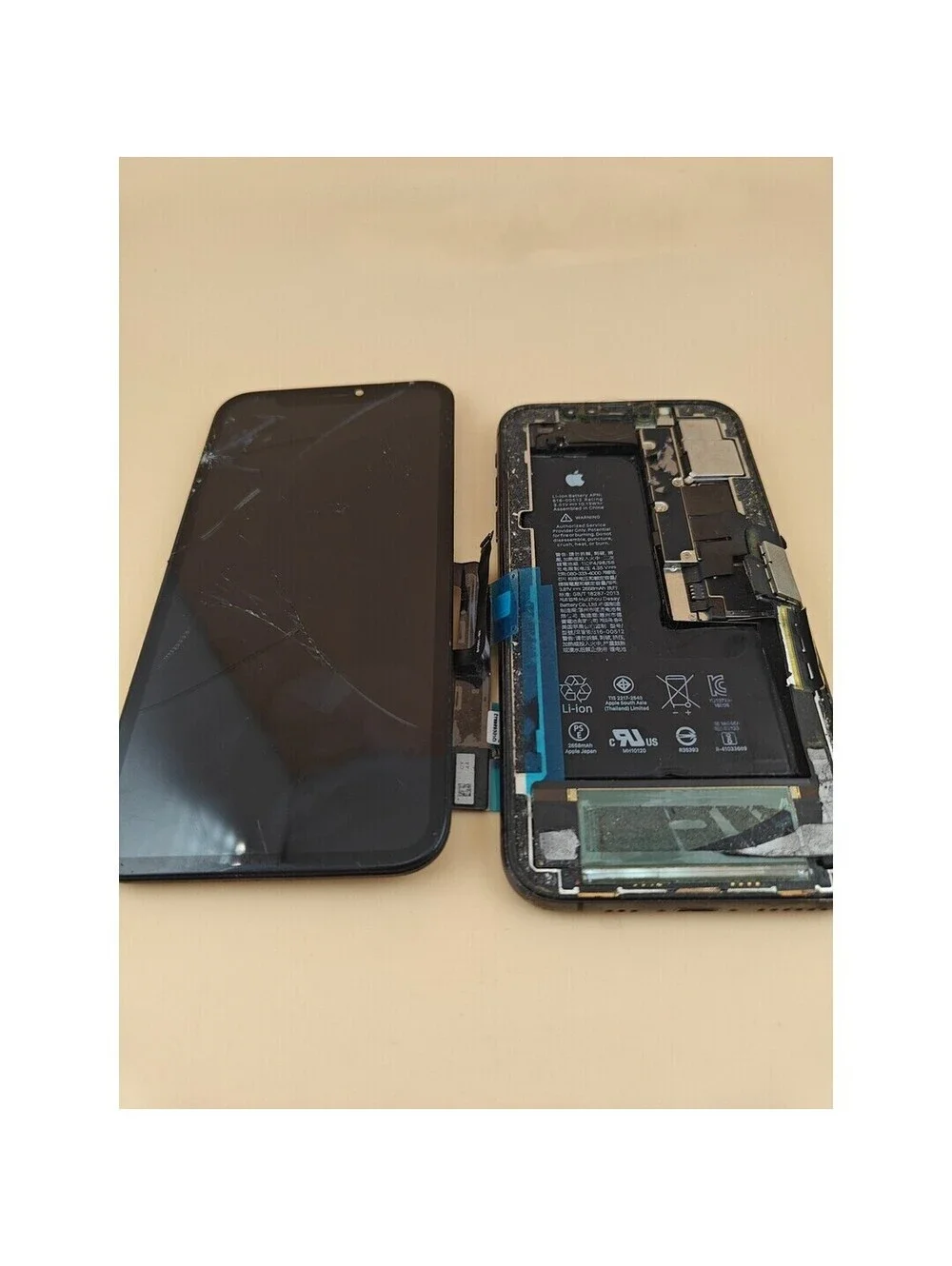 Apple iPhone XS A2097 Broken Phone For Parts/Repair Damaged